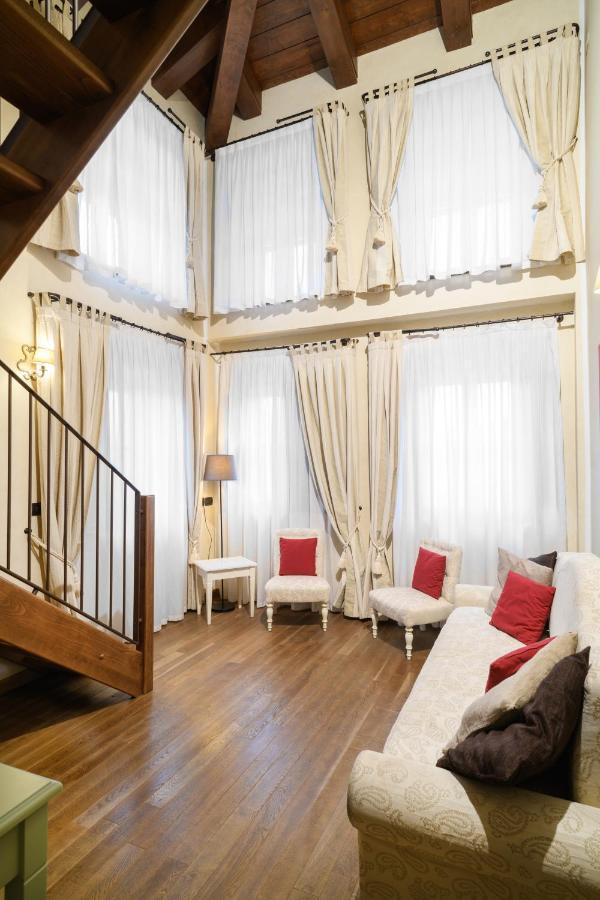Relais Bella Rosina Pool & Spa La Cassa Dış mekan fotoğraf