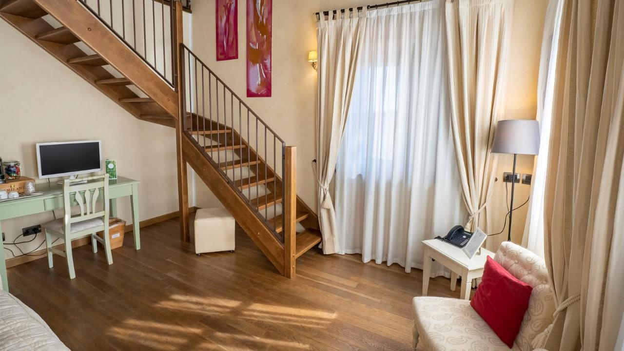 Relais Bella Rosina Pool & Spa La Cassa Dış mekan fotoğraf