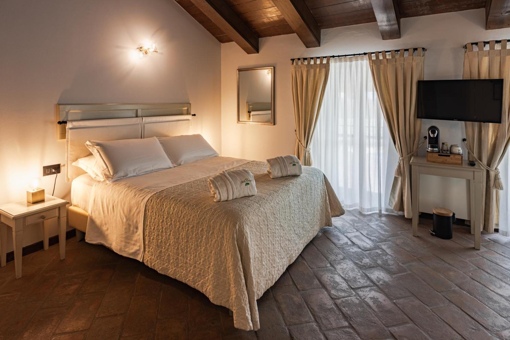 Relais Bella Rosina Pool & Spa La Cassa Dış mekan fotoğraf