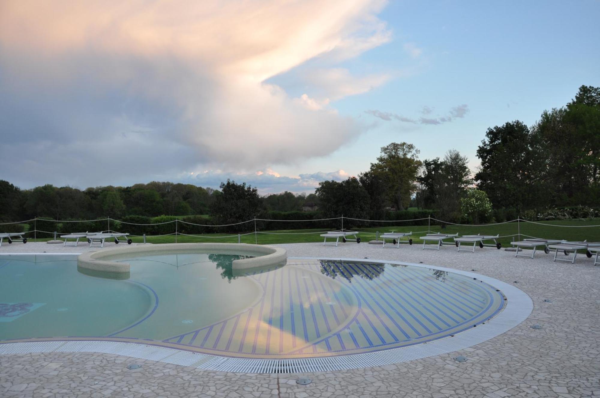 Relais Bella Rosina Pool & Spa La Cassa Dış mekan fotoğraf